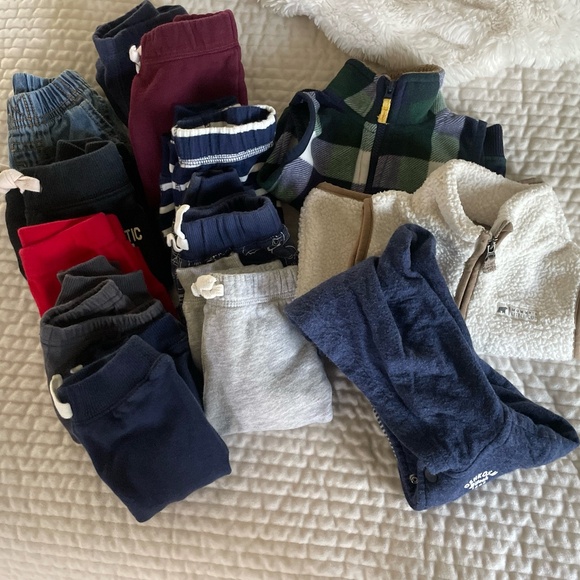 BABY BOY SIZE 6 MONTH FALL/WINTER CLOTHING BUNDLE - Picture 3 of 11